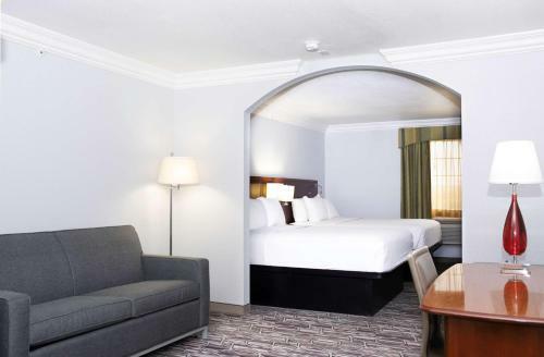 Hotel Days Inn Benbrook