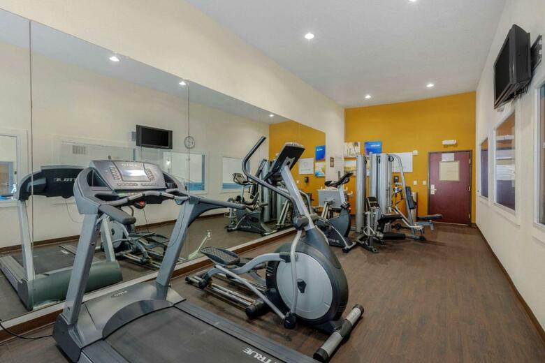 Hotel Comfort Suites Benbrook