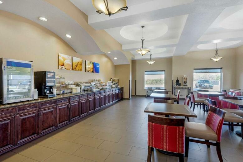 Hotel Comfort Suites Benbrook