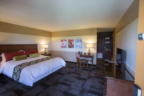 Hotel Carlton Oaks Country Club