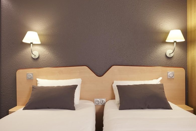 Kyriad Hotel Laval