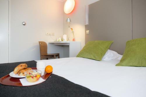 Hotel Campanile Laval Ouest