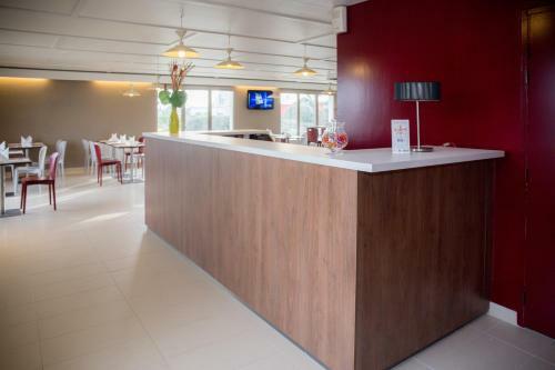 Hotel Campanile Laval Ouest
