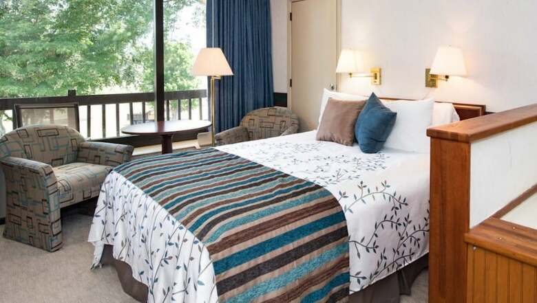 Posada Highland Manor Inn