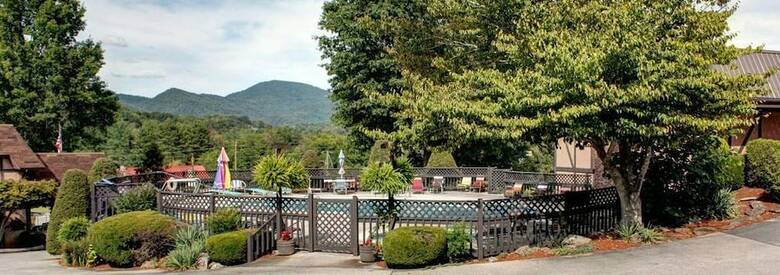 Posada Highland Manor Inn