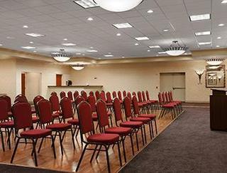 Hotel Ramada Levittown