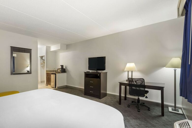 Hotel Baymont Inn Mundelein