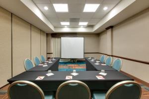 Hotel Indigo Chicago - Vernon Hills
