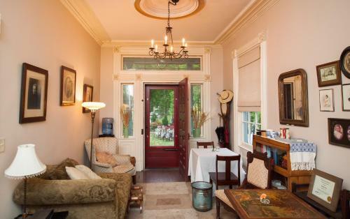 Bed & Breakfast The Borland House Inn