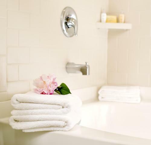 Ayres Hotel Seal Beach