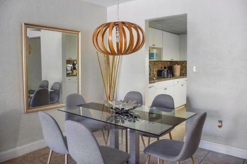 Hotel Suites At Coral Reef Resort