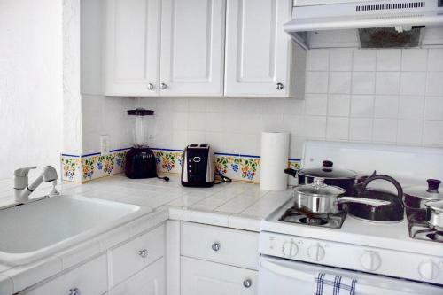 Hotel Suites At Coral Reef Resort