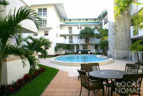 Hotel Suites At Coral Reef Resort