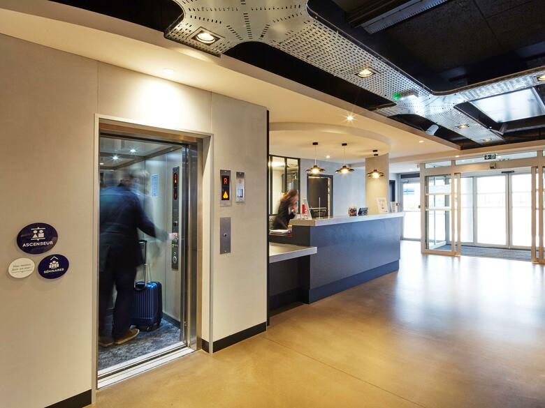 Hotel Kyriad Prestige Le Bourget - Aeroport