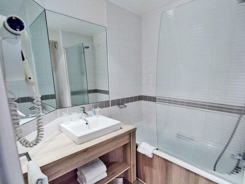 Hotel Kyriad Prestige Le Bourget - Aeroport