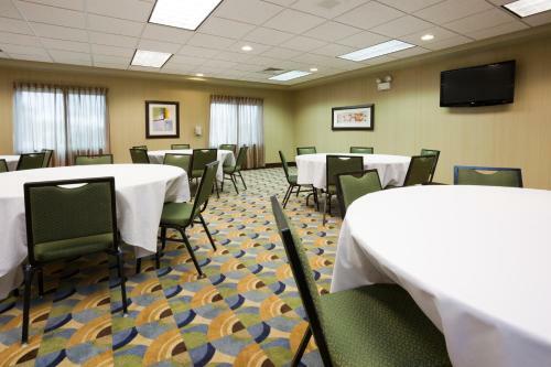 Hotel Holiday Inn Express & Suites Verona