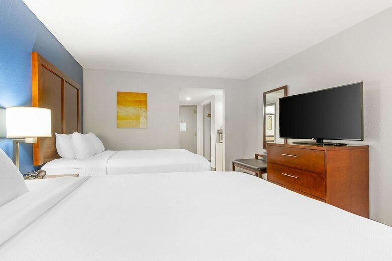 Hotel Comfort Inn Near Six Flags St. Louis