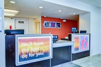 Motel 6 Florissant Missouri