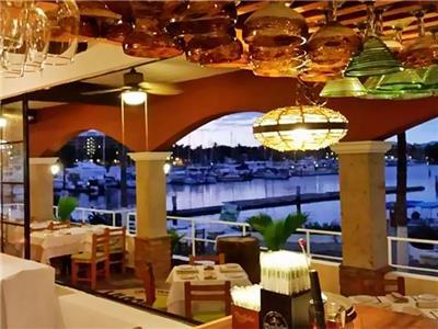 Hotel Marina Banderas Suites