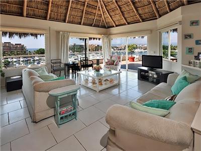 Hotel Marina Banderas Suites