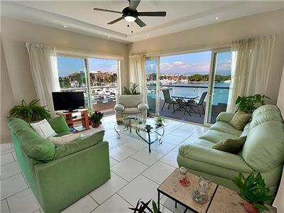 Hotel Marina Banderas Suites