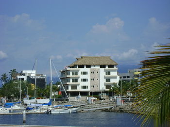 Hotel Marina Banderas Suites
