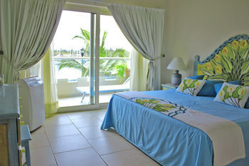 Hotel Marina Banderas Suites