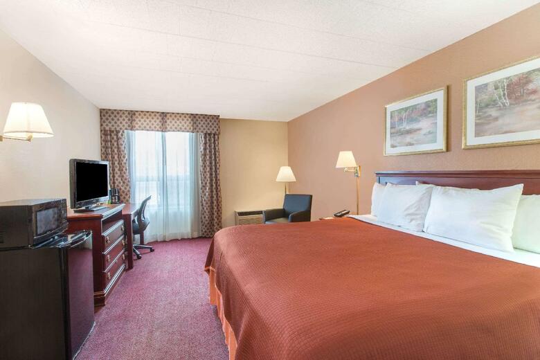 Hotel Howard Johnson Inn - Poconos Area / Bartonsville
