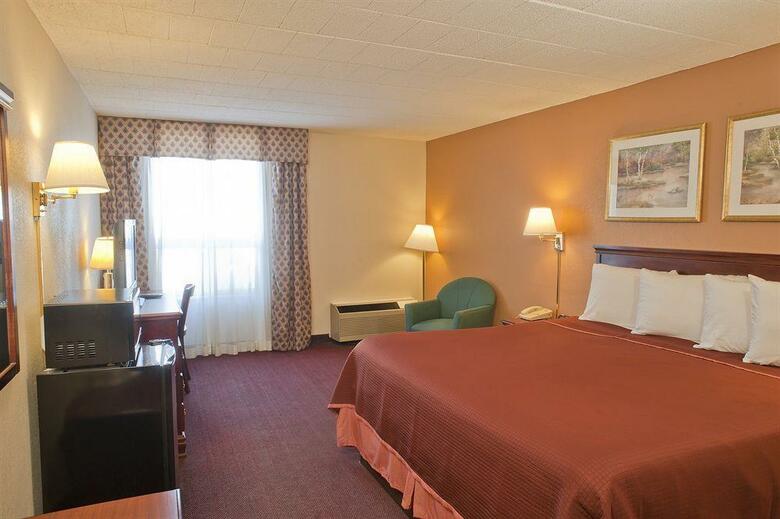 Hotel Howard Johnson Inn - Poconos Area / Bartonsville
