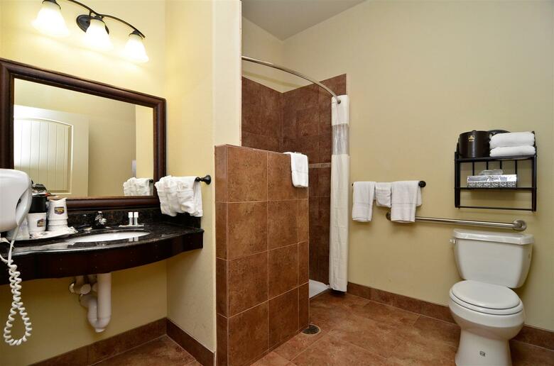 Hotel Best Western Plus Blanco Luxury Inn And Suites