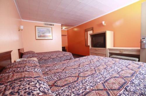 Meadowbrook Motor Lodge