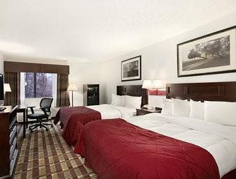 Hotel Baymont Inn & Suites- Boston Heights/hudson