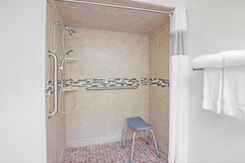 Hotel Baymont Inn & Suites- Boston Heights/hudson