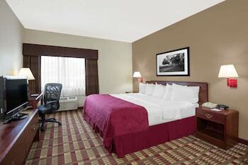 Hotel Baymont Inn & Suites- Boston Heights/hudson