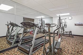 Hotel Baymont Inn & Suites- Boston Heights/hudson