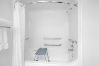 Hotel Baymont Inn & Suites- Boston Heights/hudson