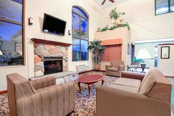 Hotel Baymont Inn & Suites- Boston Heights/hudson