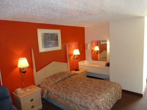 Motel Canterbury Inn & Suites