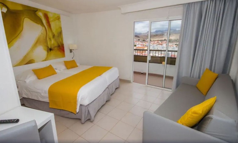 Hotel Servatur Waikiki