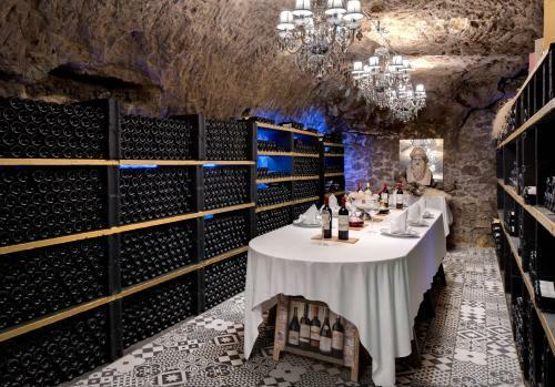 Hotel Chateau De Beauvois - Younan Collection