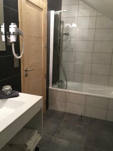 Hotel Logis Beausoleil
