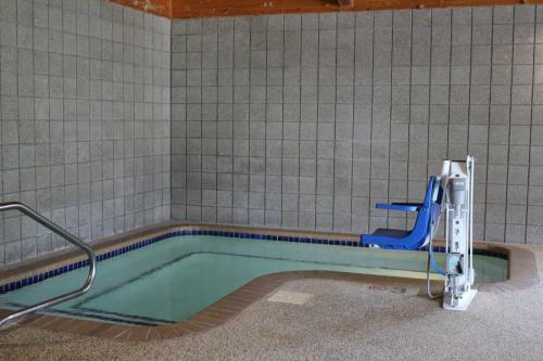 Motel Nichols Inn & Suites
