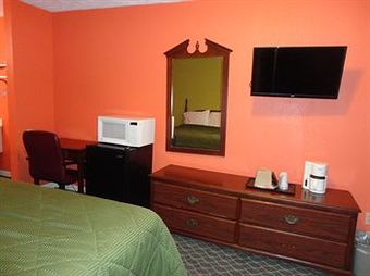 Hotel Royal Inn & Suites