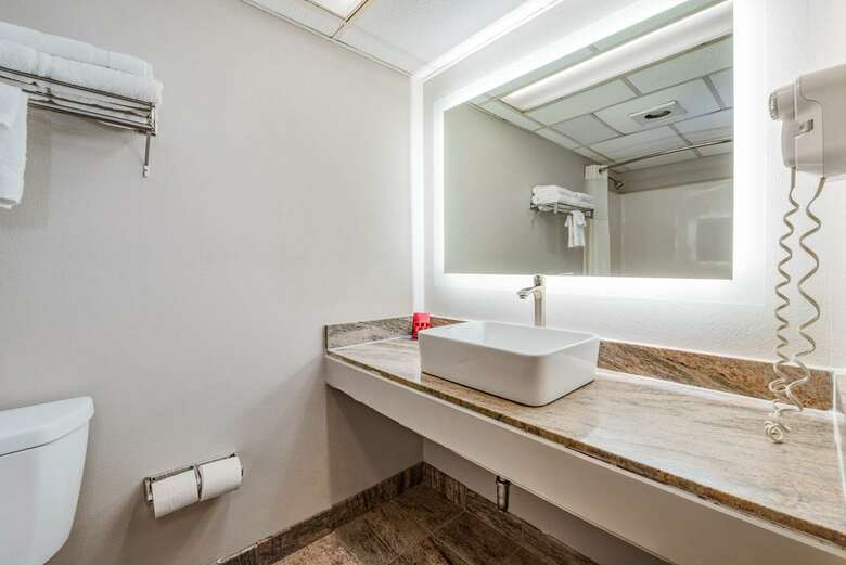Hotel Quality Inn Mcguire Afb