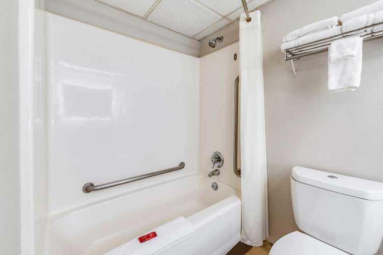 Hotel Quality Inn Mcguire Afb