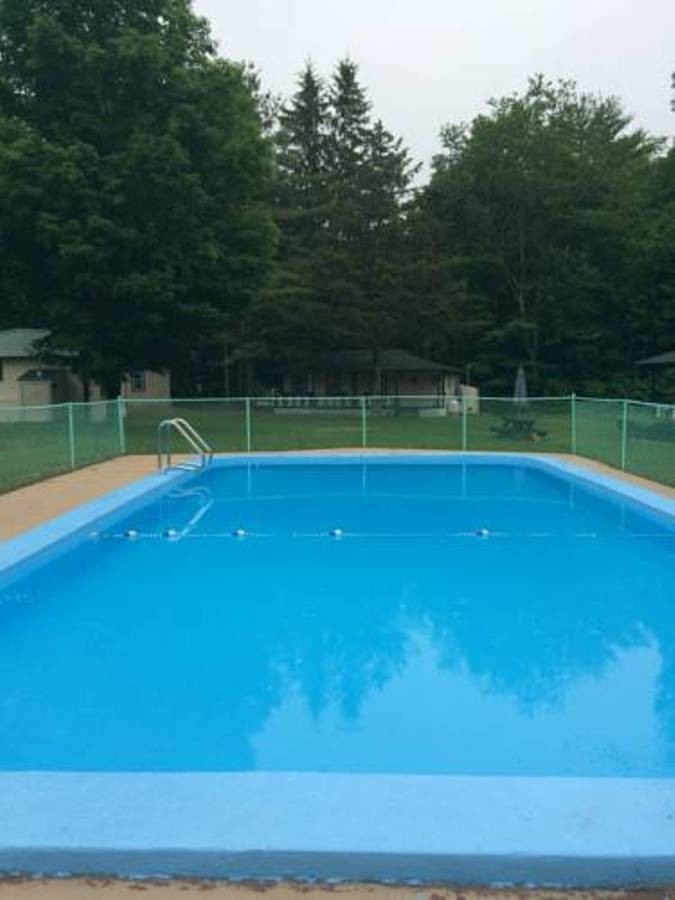 Perry�s Motel And Cottages