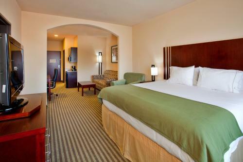 Holiday Inn Express Hotel & Suites Guthrie North Edmond