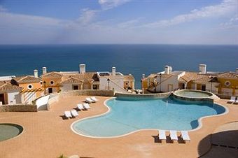 Residencia The View, Beach Holiday Resort