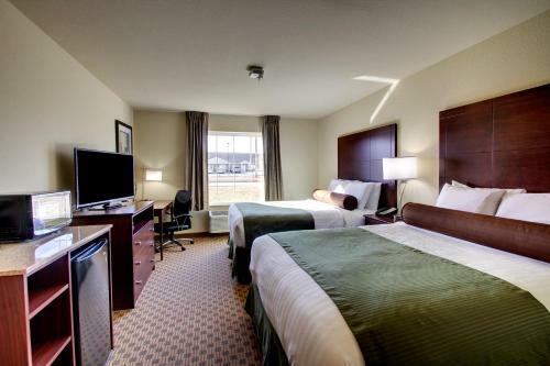 Cobblestone Hotel And Suites - Newton