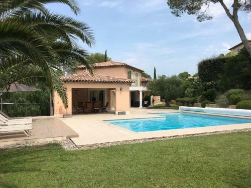Belle Villa � Saint Rapha�l Dans Clos Priv�